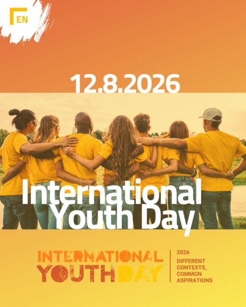12.8.2026 International Youth Day Im Hintergrund ist eine Gruppe Jugendlicher zu sehen, die sich an den Schultern festhält.